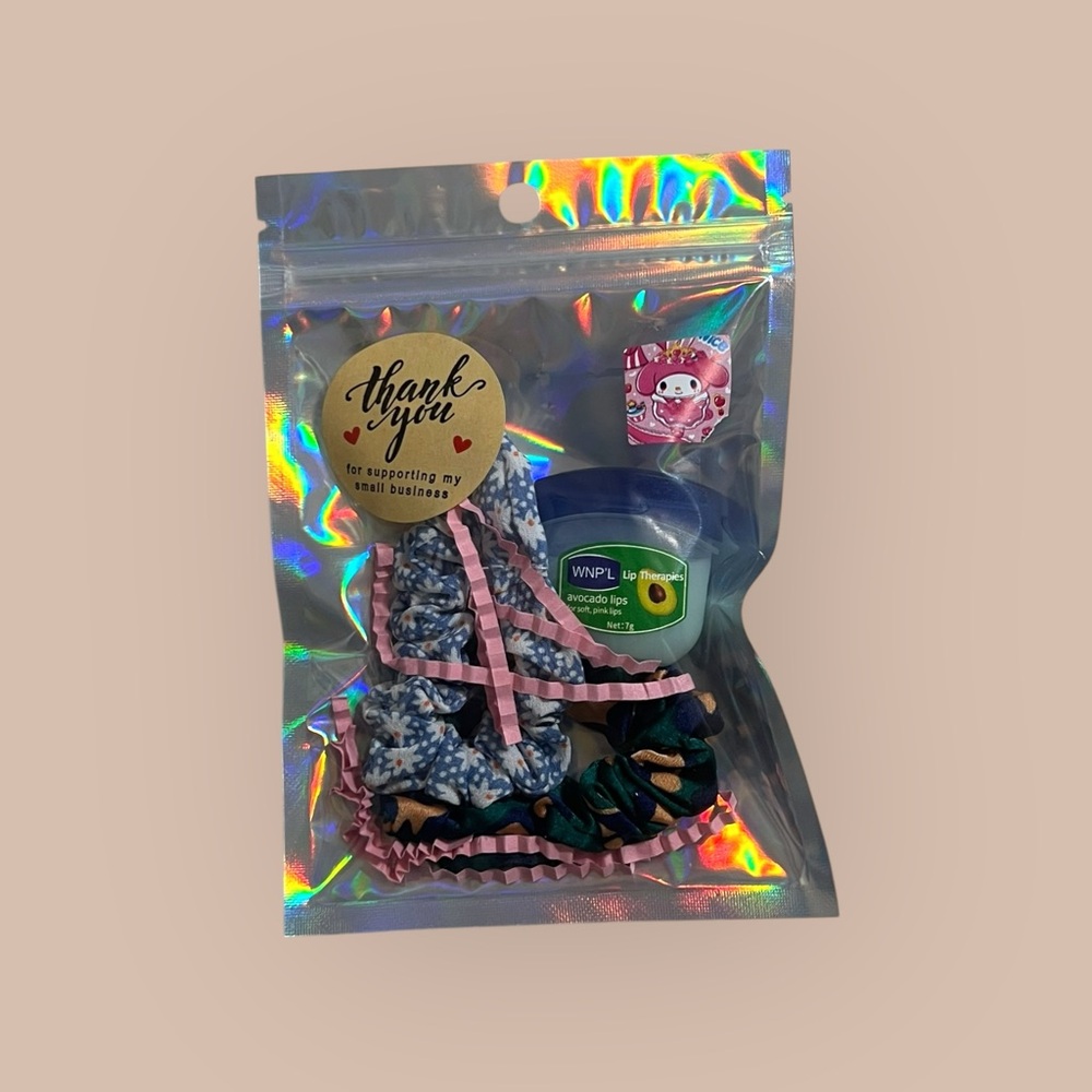 Mini Gift Set 💝 - Picture 2 of 2